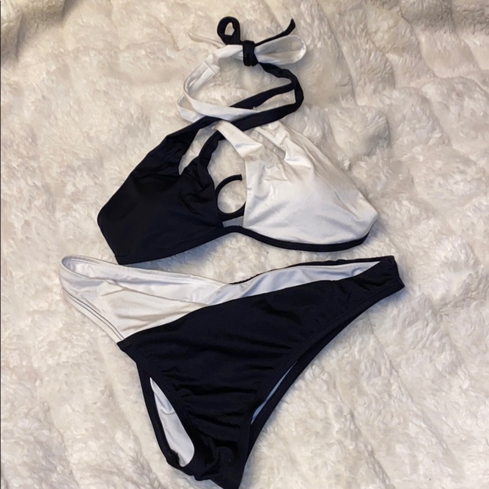 VS Black and White Color Block Bikini